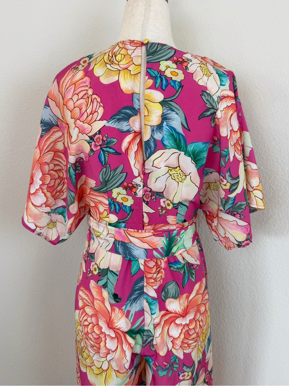 Anthropologie FARM Rio Eulalie Floral Wide Leg Jumpsuit, Peony Print, V-Neck - Picture 11 of 16